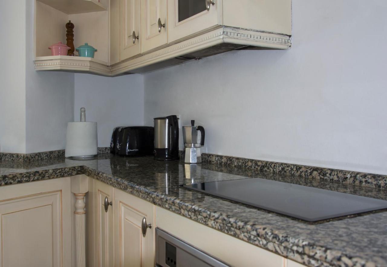 Magnificent Port-Beach 5* Luxury Residence 베날마데나코스타 외부 사진