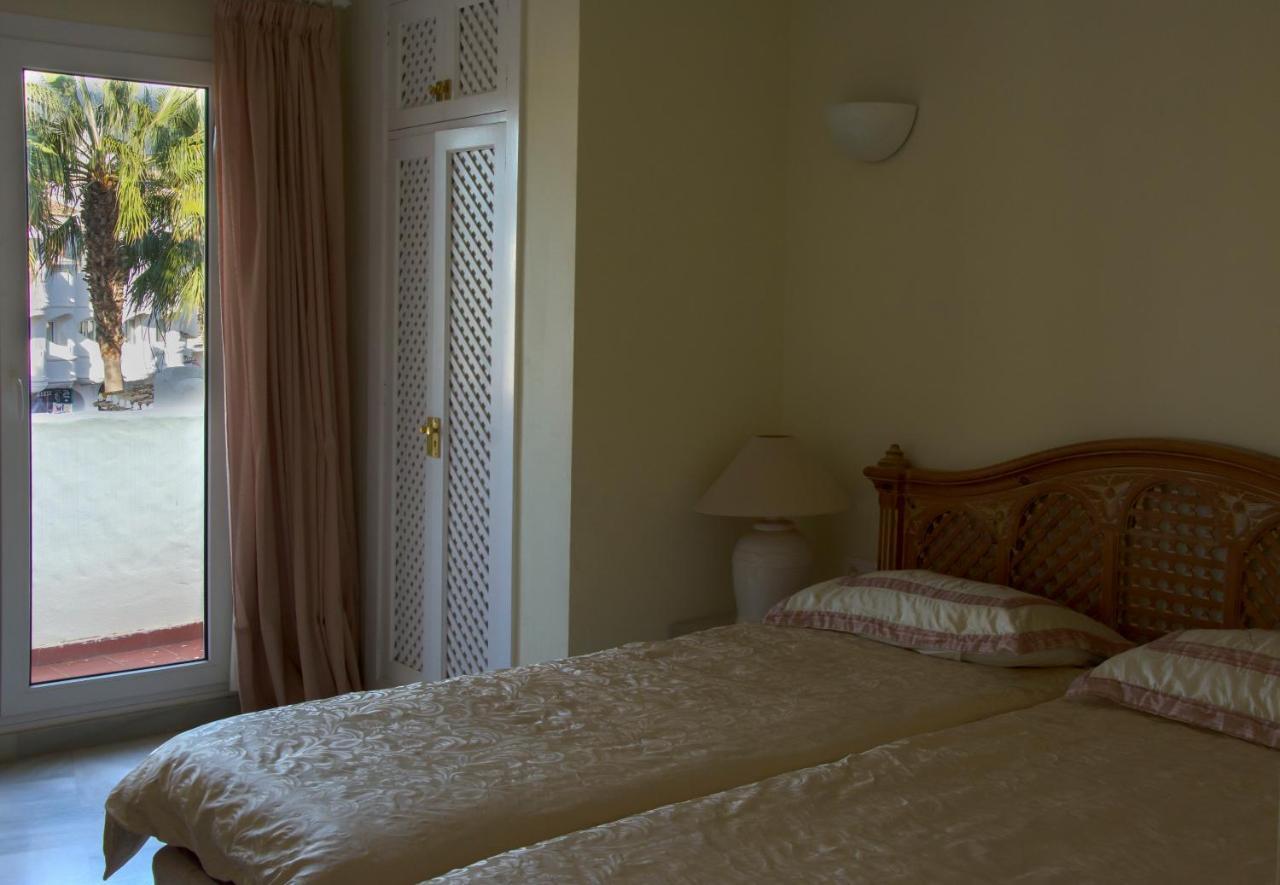 Magnificent Port-Beach 5* Luxury Residence 베날마데나코스타 외부 사진